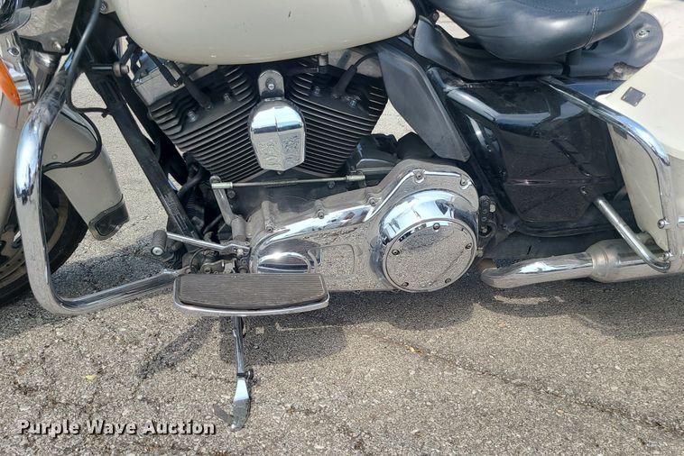 image for item BR9814 2012 Harley Davidson Road King Police  motorcycle