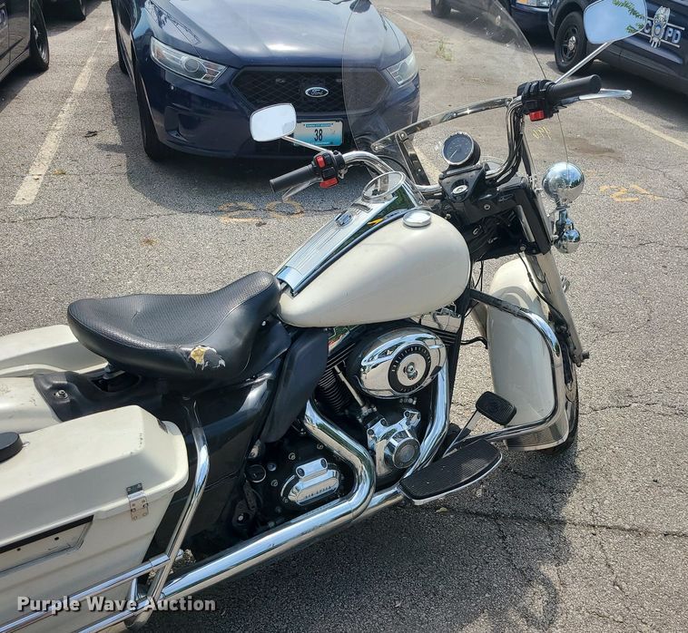 image for item BR9814 2012 Harley Davidson Road King Police  motorcycle