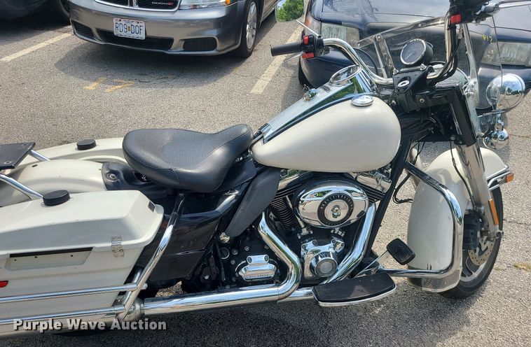 image for item BR9815 2012 Harley Davidson Road King Police  motorcycle