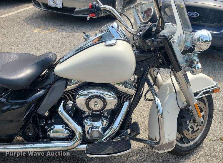 image for item BR9815 2012 Harley Davidson Road King Police  motorcycle