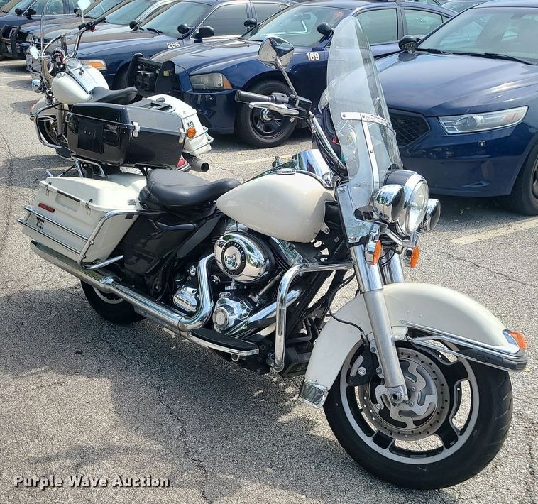 image for item BR9816 2012 Harley Davidson Road King Police  motorcycle