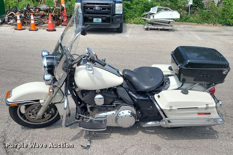 image for item BR9816 2012 Harley Davidson Road King Police  motorcycle