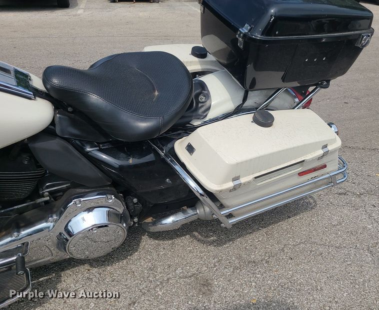 image for item BR9816 2012 Harley Davidson Road King Police  motorcycle