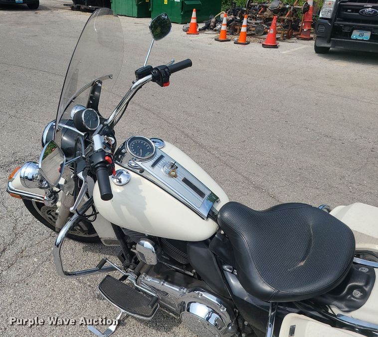 image for item BR9816 2012 Harley Davidson Road King Police  motorcycle