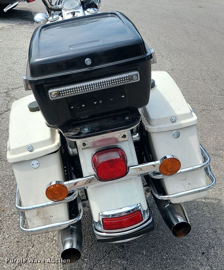 image for item BR9816 2012 Harley Davidson Road King Police  motorcycle