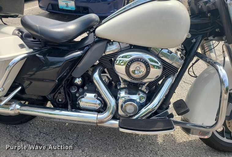 image for item BR9816 2012 Harley Davidson Road King Police  motorcycle