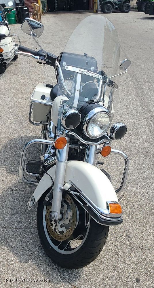 image for item BR9817 2013 Harley Davidson Road King Police  motorcycle