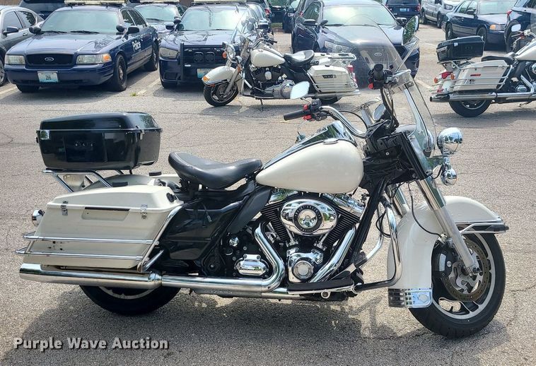 image for item BR9817 2013 Harley Davidson Road King Police  motorcycle