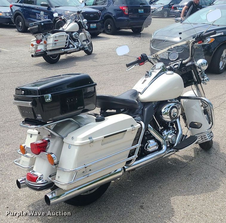 image for item BR9817 2013 Harley Davidson Road King Police  motorcycle