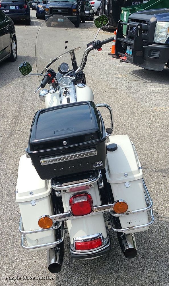 image for item BR9817 2013 Harley Davidson Road King Police  motorcycle