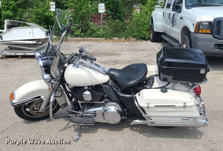 image for item BR9817 2013 Harley Davidson Road King Police  motorcycle