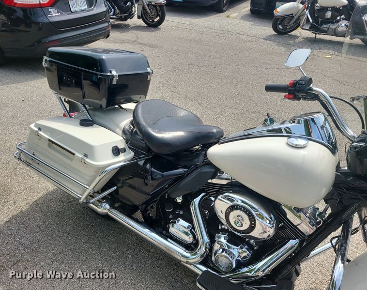 image for item BR9817 2013 Harley Davidson Road King Police  motorcycle
