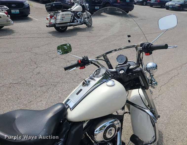 image for item BR9817 2013 Harley Davidson Road King Police  motorcycle