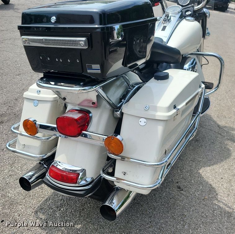 image for item BR9817 2013 Harley Davidson Road King Police  motorcycle