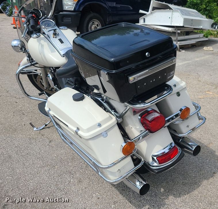 image for item BR9817 2013 Harley Davidson Road King Police  motorcycle