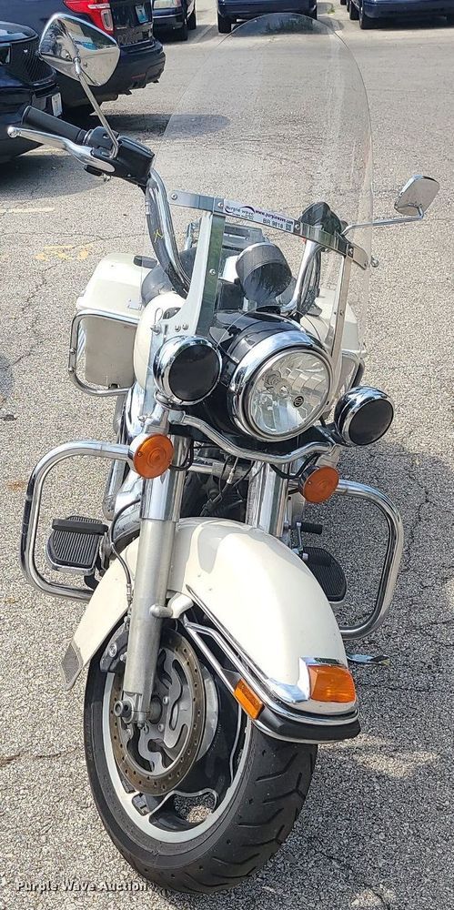 image for item BR9818 2013 Harley Davidson Road King Police  motorcycle