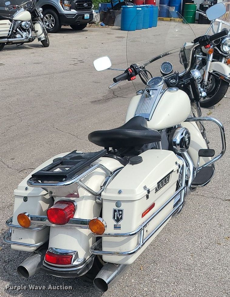 image for item BR9818 2013 Harley Davidson Road King Police  motorcycle