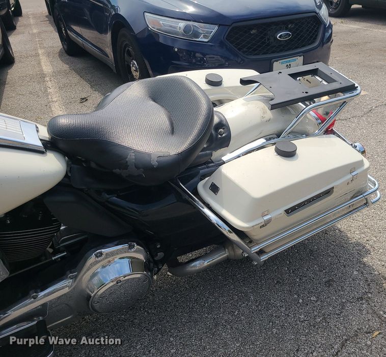 image for item BR9818 2013 Harley Davidson Road King Police  motorcycle