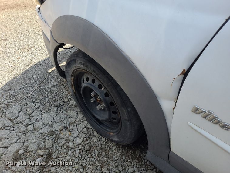 image for item DK1975 2008 Pontiac Vibe  SUV