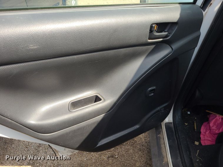 image for item DK1975 2008 Pontiac Vibe  SUV