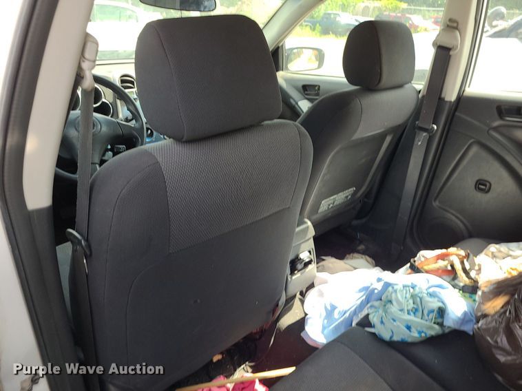 image for item DK1975 2008 Pontiac Vibe  SUV