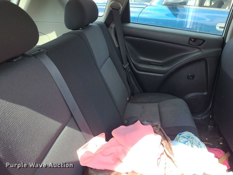 image for item DK1975 2008 Pontiac Vibe  SUV