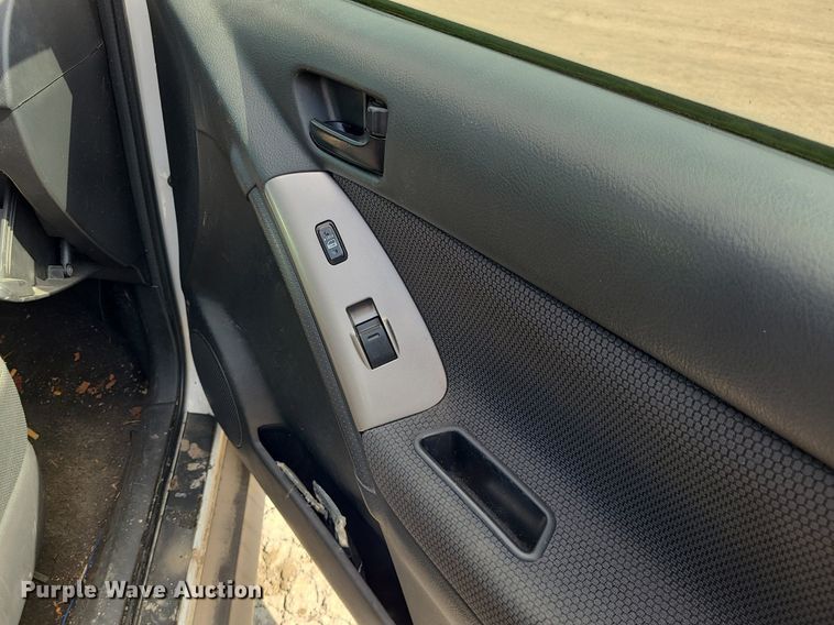 image for item DK1975 2008 Pontiac Vibe  SUV