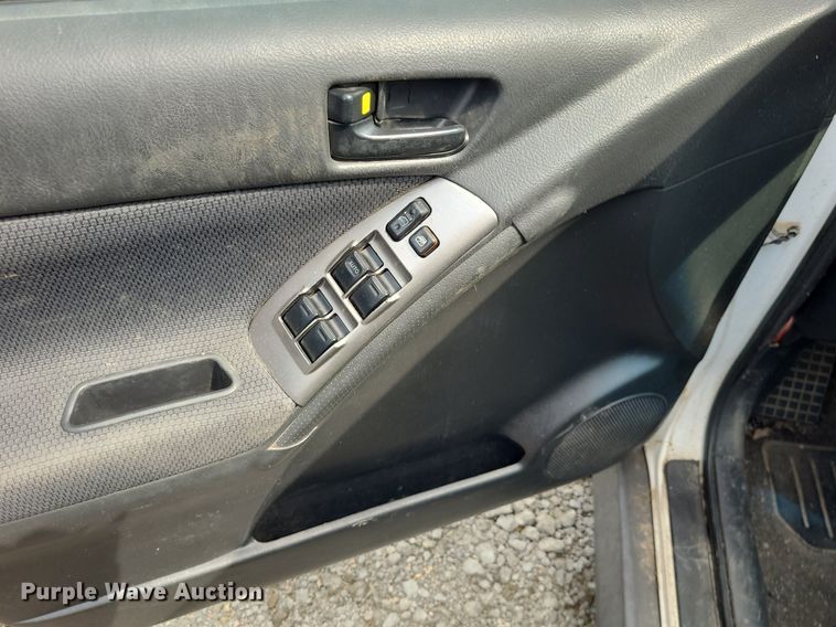 image for item DK1975 2008 Pontiac Vibe  SUV