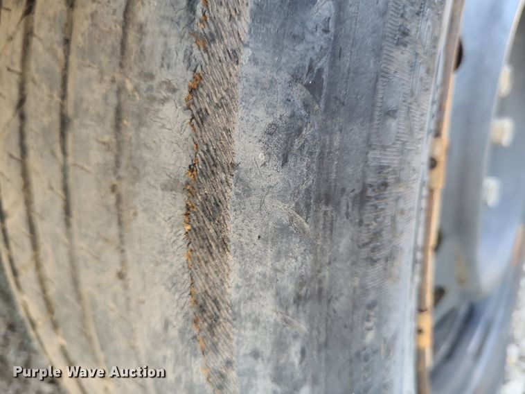 image for item DK1975 2008 Pontiac Vibe  SUV