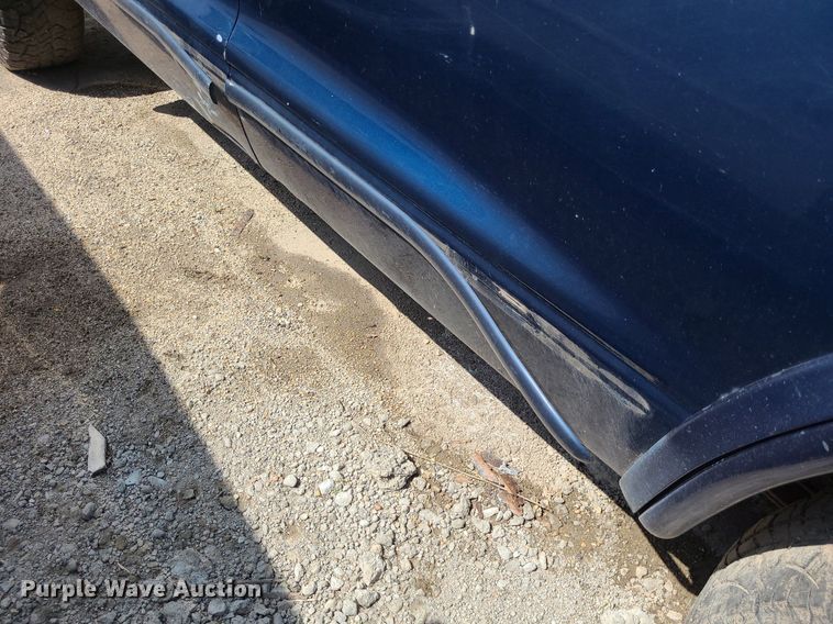 image for item DK1976 2001 Dodge Durango SLT  SUV