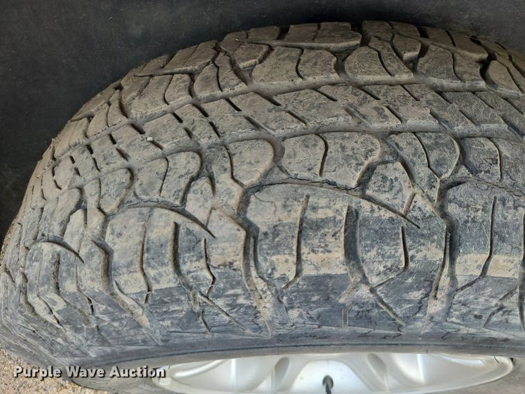 image for item DK1976 2001 Dodge Durango SLT  SUV