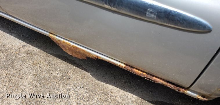 image for item DK1977 2004 GMC Sierra 1500  Crew Cab pickup truck