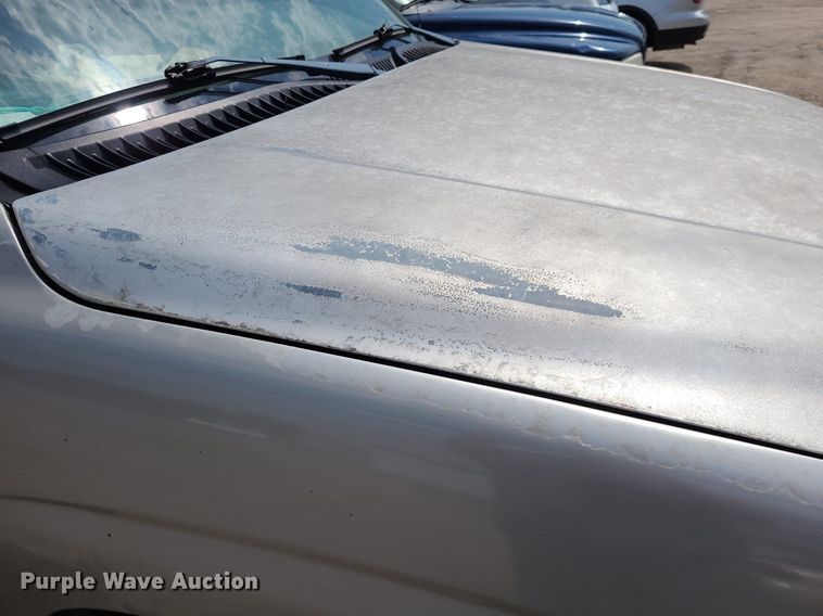 image for item DK1977 2004 GMC Sierra 1500  Crew Cab pickup truck