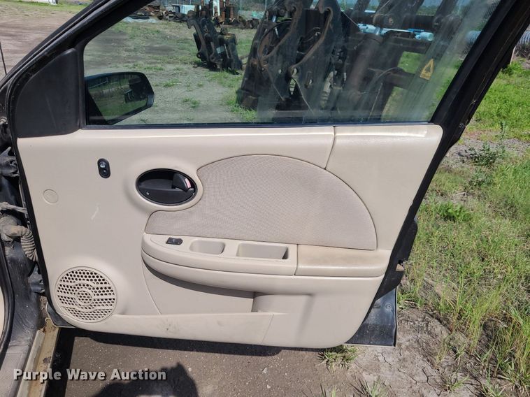 image for item DK1979 2004 Saturn Ion