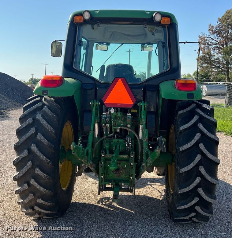 image for item DN3043 2009 John Deere 6330  tractor