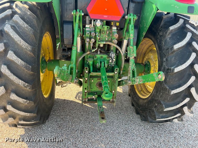 image for item DN3043 2009 John Deere 6330  tractor