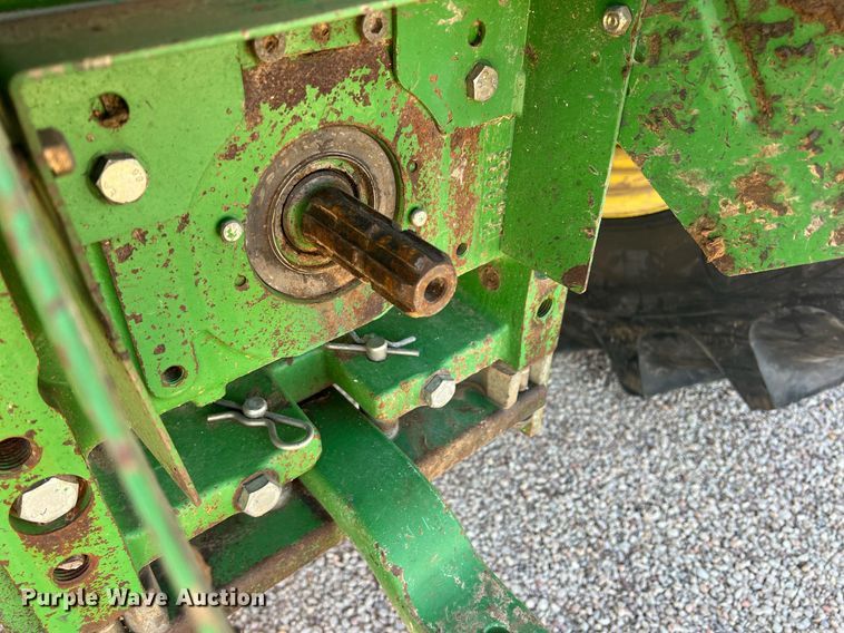 image for item DN3043 2009 John Deere 6330  tractor