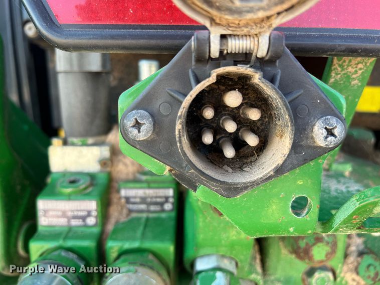 image for item DN3043 2009 John Deere 6330  tractor