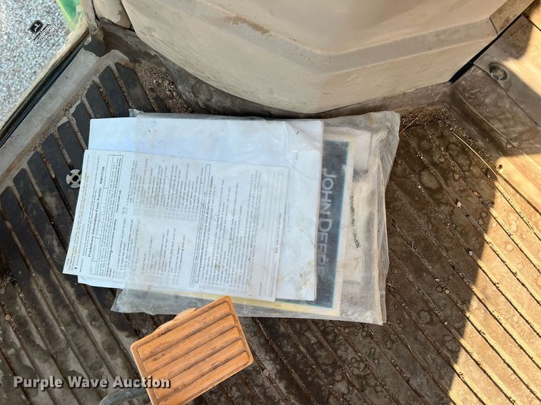 image for item DN3043 2009 John Deere 6330  tractor