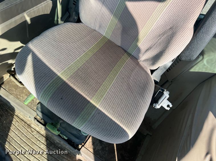 image for item DN3043 2009 John Deere 6330  tractor