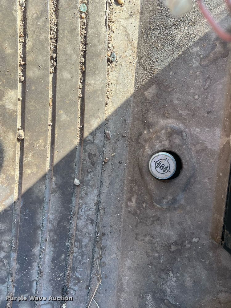 image for item DN3043 2009 John Deere 6330  tractor