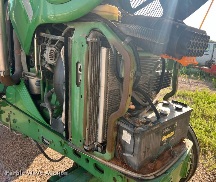 image for item DN3043 2009 John Deere 6330  tractor