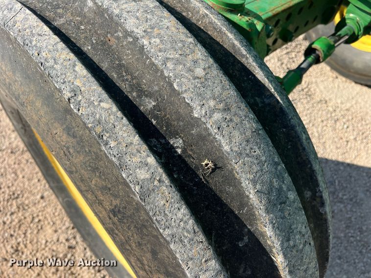 image for item DN3043 2009 John Deere 6330  tractor