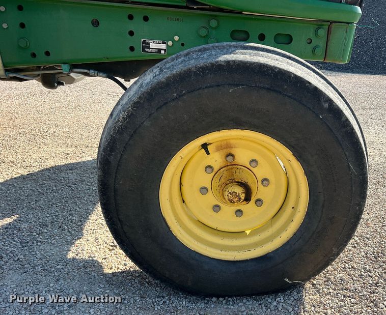 image for item DN3043 2009 John Deere 6330  tractor