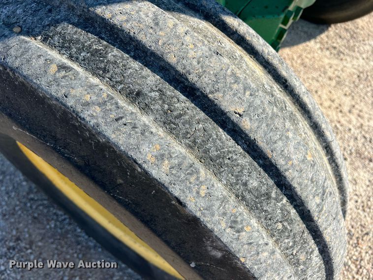 image for item DN3043 2009 John Deere 6330  tractor