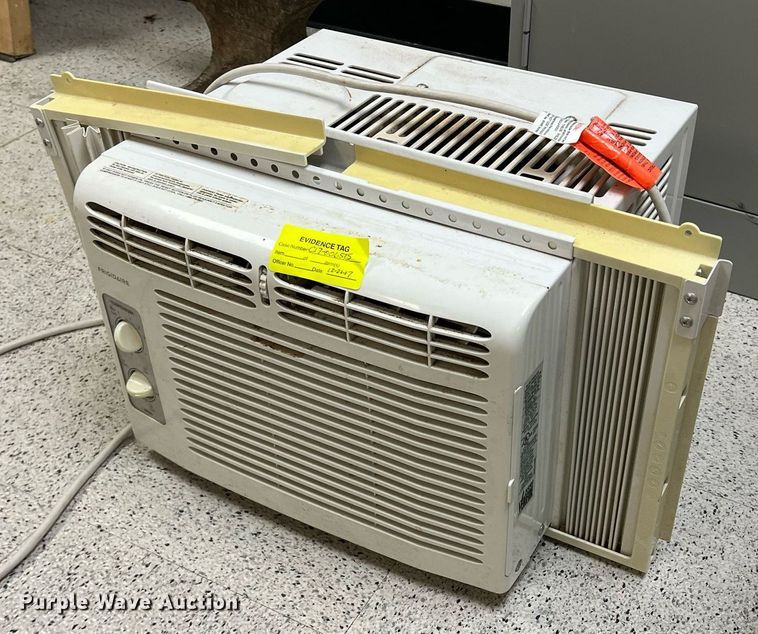 image for item DN3044 (2) Fridgidaire air conditioners