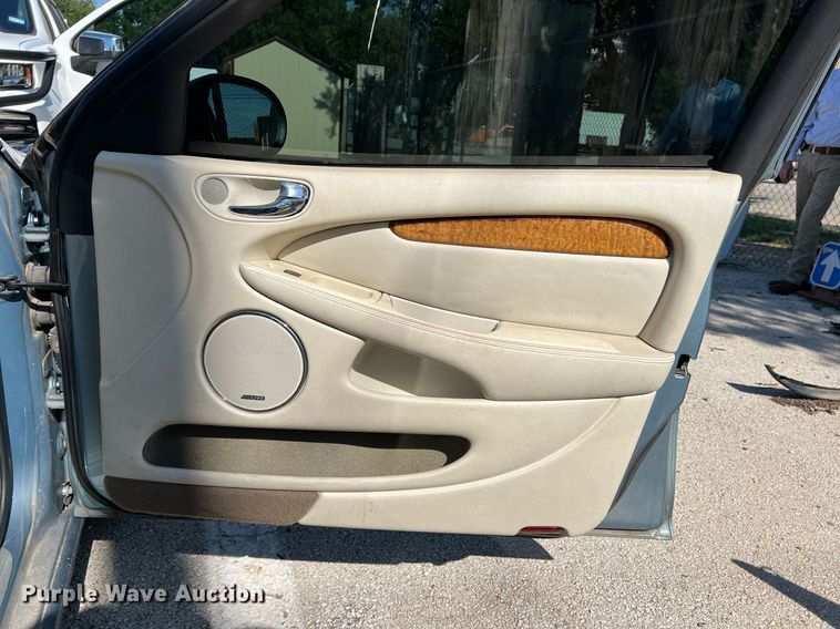 image for item DN3049 2006 Jaguar X-Type