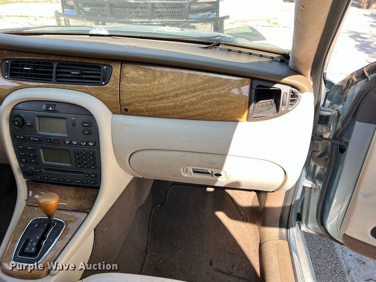 image for item DN3049 2006 Jaguar X-Type