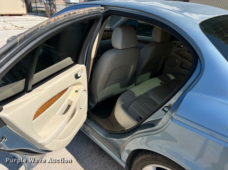 image for item DN3049 2006 Jaguar X-Type