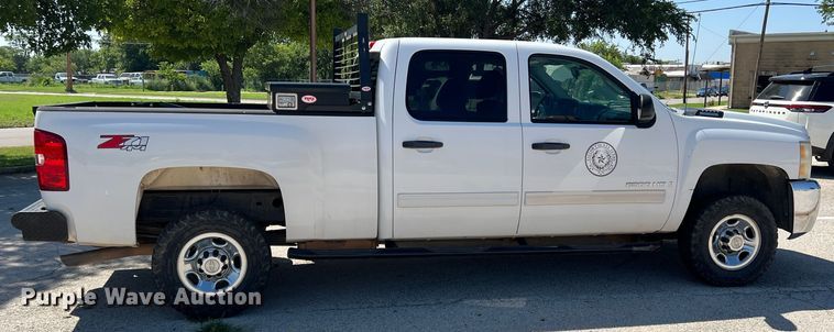 image for item DN3050 2009 Chevrolet Silverado 2500HD  Crew Cab pickup truck